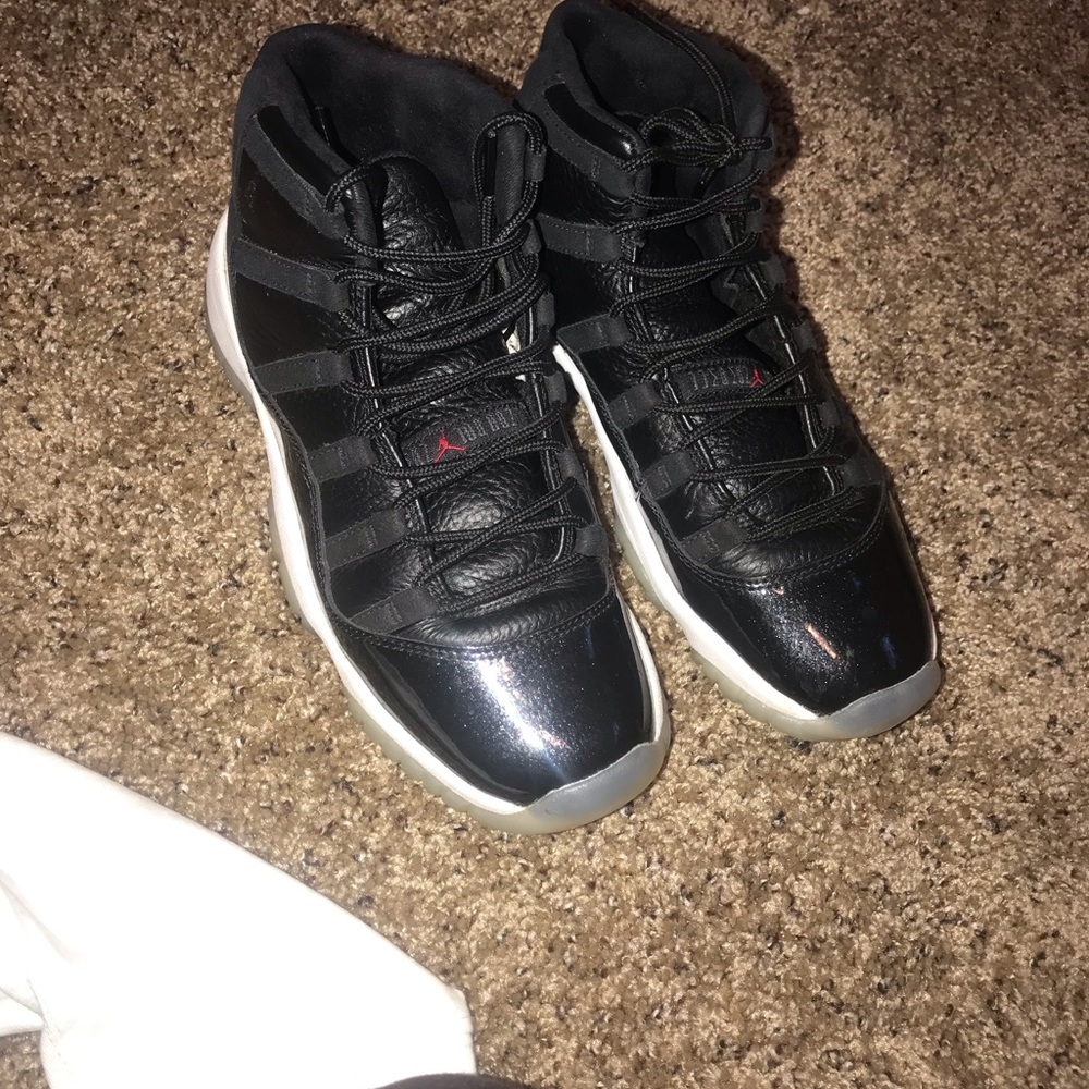 Jordan 11s
